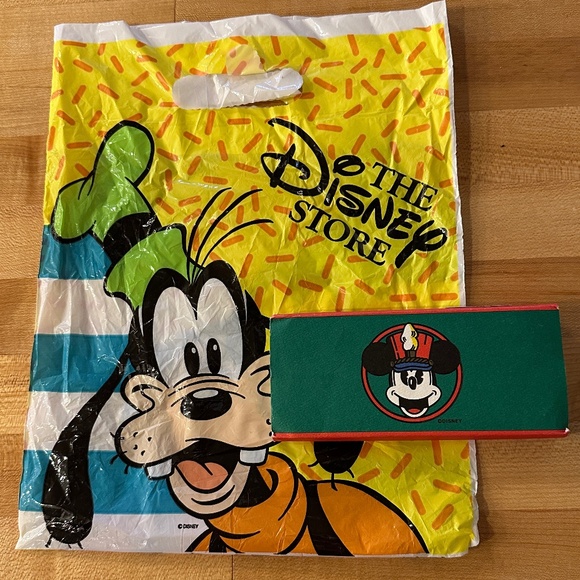 VTG Disney Mickey Mouse Nutcracker watch NEW IN BOX, Never worn or used UNISEX - Picture 6 of 6